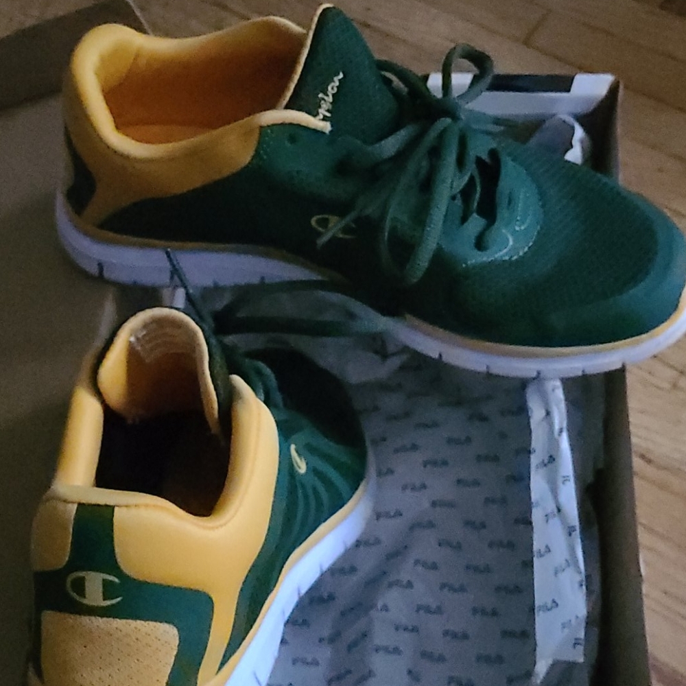 Fila brand running shoes